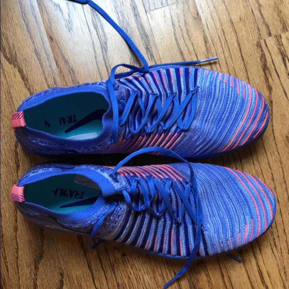Nike flyknit sneakers